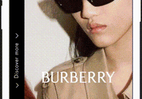 Mobkoi Project - Sunglass Hut + Burberry interactie met Storefinder-ad