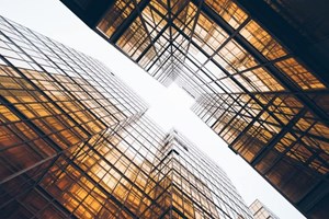 MAKONIS GmbH Project - Ondersteuning bij DevOps-processen in de cloud en schaalbaarheid in de verzekeringssector