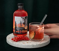 SDV STUDIOS GmbH & Co. KG Project - HILDE VON HIRSCH: Visuele branding voor een regionale aperitief