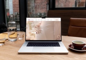 Blok56 Project - Brand Identity & Website Design DAY Verloskundigen